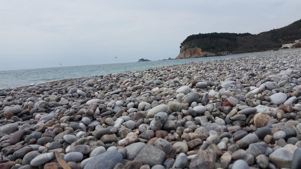Buljarica Bay Apartments Petrovac Екстериор снимка