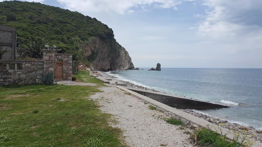 Buljarica Bay Apartments Petrovac Екстериор снимка