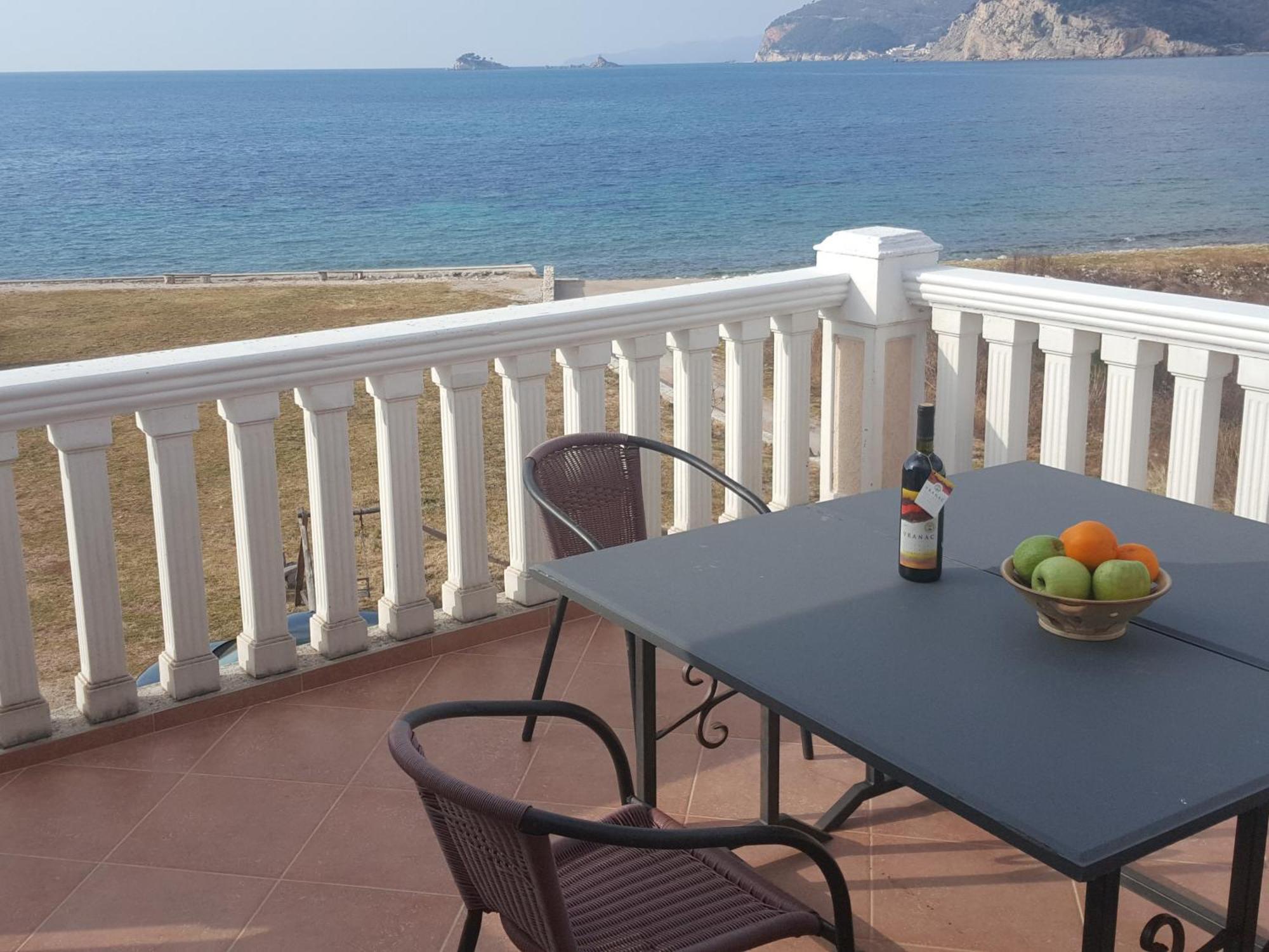 Buljarica Bay Apartments Petrovac Екстериор снимка